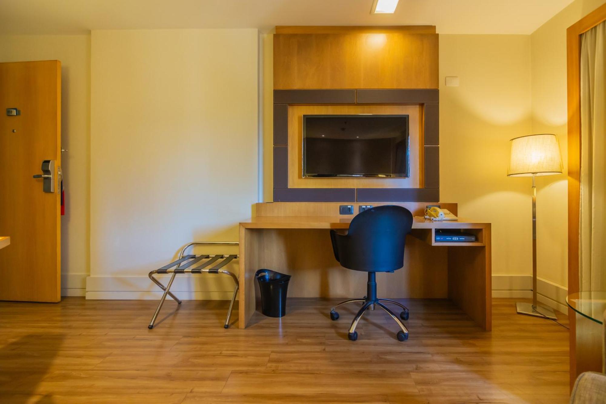 Flat Particular Dentro Do Hotel Executive Transamerica Faria Lima! เซาเปาโล ภายนอก รูปภาพ